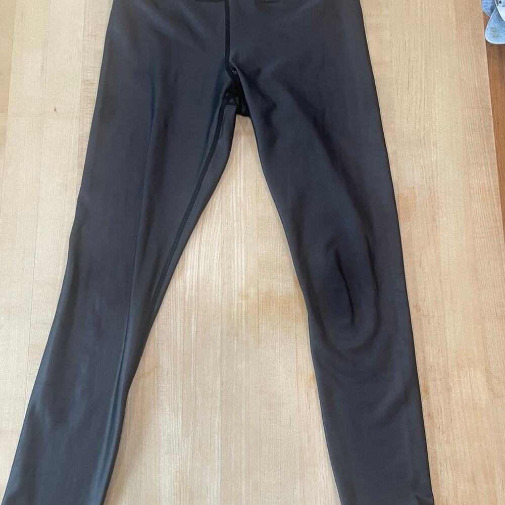 Size 4 Zyia Active Capri Workout Leggings